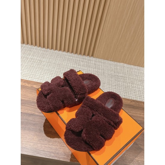  Cake Hair Slippers