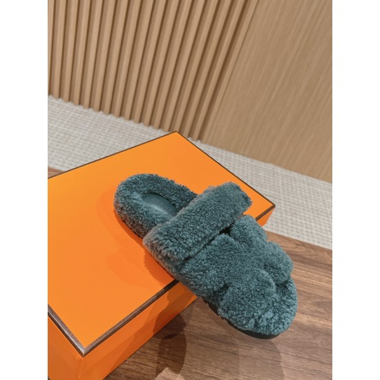  Cake Hair Slippers