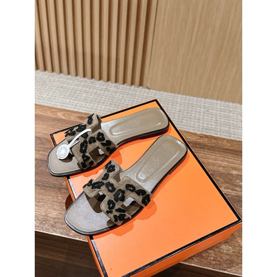 H slippers
