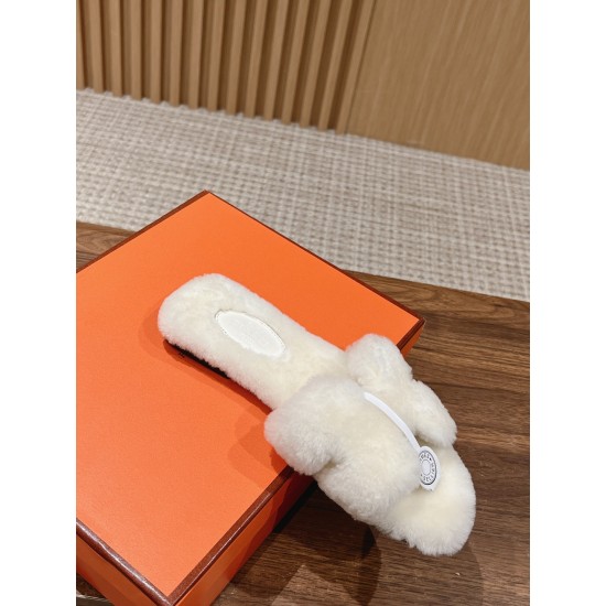 Plush slippers