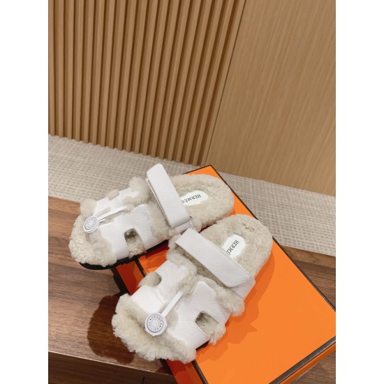  Cake Hair Slippers