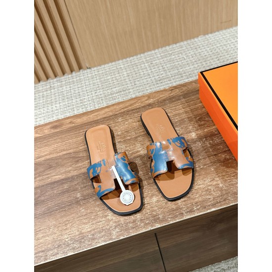H slippers