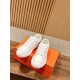 Skateboard shoes