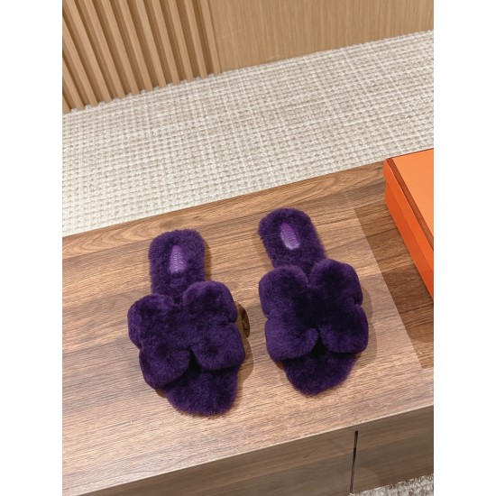 Plush slippers
