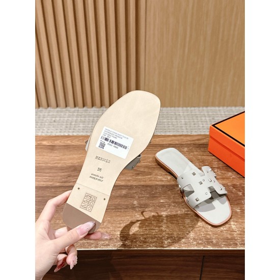 H slippers