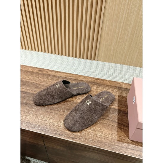 slippers