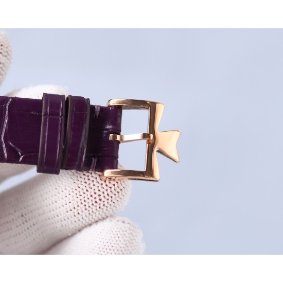 新款!江诗丹顿传袭超薄系列-Vacheron Constantin专为女神打造的,奢华时尚,采用进口316钢表壳,搭配原装进口9015机芯(0返修),天然蓝宝石玻璃镜面,直径33mm,超薄工艺7.8mm,超强防水30米,竹节纹进口小牛皮表带 新款!江诗丹顿传袭超薄系列-Vacheron Constantin专为女神打造的,奢华时尚,采用进口316钢表壳,搭配原装进口9015机芯(0返修),天然蓝宝石玻璃镜面,直径33mm,超薄工艺7.8mm,超强防水30米,竹节纹进口小牛皮表带