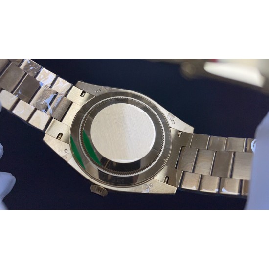 ROLEX 劳力士 星期日历 赌桌绿 ～