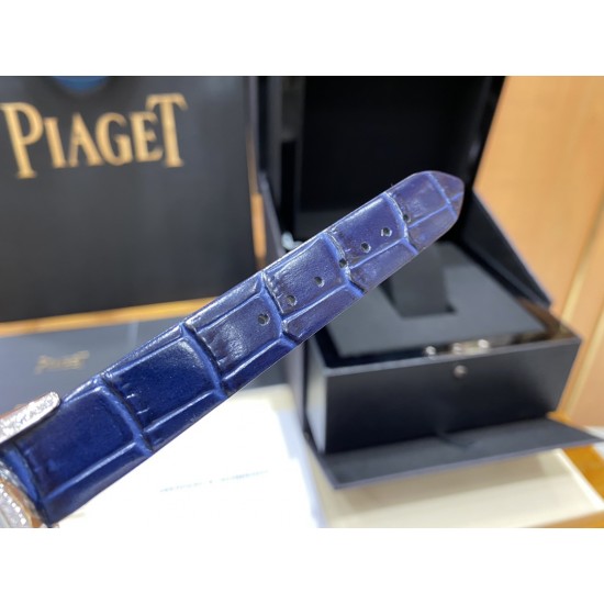 伯爵69Limelight Gala腕表超级版,原装开模,修正现市面任何版本的不足!皮带可配原装【精彩细节】腕表尺寸32mm运用一流的壳套打磨工艺,诠释伯爵优雅气质。.采用定制版瑞士石英机芯,续航给力,走时稳健,零返修。镶饰60颗明亮式切割钻(约0.92克拉)。表扣镶饰单颗明亮式切割施华洛世奇美钻(约0.01克拉)动人线条衬托优雅气质,吊牌有芯片感应。 伯爵69Limelight Gala腕表超级版,原装开模,修正现市面任何版本的不足!皮带可配原装【精彩细节】腕表尺寸32mm运用一流的壳套打磨工艺,诠释伯爵优雅气质。.采用定制版瑞士石英机芯,续航给力,走时稳健,零返修。镶饰60颗明亮式切割钻(约0.92克拉)。表扣镶饰单颗明亮式切割施华洛世奇美钻(约0.01克拉)动人线条衬托优雅气质,吊牌有芯片感应。