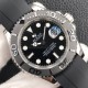 2019新款游艇到货，劳力士ROLEX游艇名仕型 装载2836机芯，双向旋转60分钟刻度外圈配哑黑色Cerachrom陶质圈口，凸显抛光立体数字！新款时针增大，分针缩细，增强了可读性。新款Pyesterflex橡胶表带亦配备蚝式保险扣，人性化二级可剪设计，佩戴稳固从而更加舒适！字面刻度填充进口Chromalight长效果蓝色物料！原装保护胶罩，超级复刻，只有少量，速度要快，动作要帅[机智]现下单外赠一副橡胶表带。