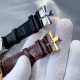 江诗丹顿 传承经典系列 直径40毫米 大方的表盘数字设计[得意]小秒圈显示 搭载进口西铁城全自动机械 稳定高效动力 配置进口意大利小牛皮 复古批花精细指针 整体表壳流线设计 各种侧身细节 配包装发票证书 一并俱全