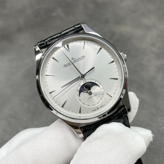 积家月相大师系列正装男表Q1368420.(表壳直径39mm,厚度9.9mm)数控精雕立体月相盘,完美还原原装!搭载Miyota9015魔改一体Cal.925/1机芯,镂空链条盒让机芯看起来“更积家”!自动陀电镀了特调的K金色,并非市场上普通的红玫瑰金,实实在在匠心打造!出货实拍 积家月相大师系列正装男表Q1368420.(表壳直径39mm,厚度9.9mm)数控精雕立体月相盘,完美还原原装!搭载Miyota9015魔改一体Cal.925/1机芯,镂空链条盒让机芯看起来“更积家”!自动陀电镀了特调的K金色,并非市场上普通的红玫瑰金,实实在在匠心打造!出货实拍