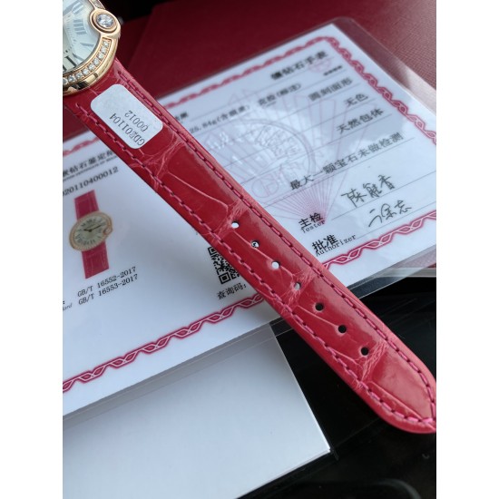 真钻真钻!独家渠道,卡地亚新款白气球系列,44颗小钻为vs南非真钻 18k真金电镀 蓝宝石水晶玻璃镜面 黑色鳄鱼皮表带更衬玫瑰金的光泽。比容易撞款的篮气球耐看多了。表盘尺寸30。不大不小的尺寸。剑形镀金指针 4点钟位置镶嵌施华洛世奇明亮式切割圆钻 有一说一 不来虚的 支持专柜对比,送礼首选,非人为损坏免费保修。 真钻真钻!独家渠道,卡地亚新款白气球系列,44颗小钻为vs南非真钻 18k真金电镀 蓝宝石水晶玻璃镜面 黑色鳄鱼皮表带更衬玫瑰金的光泽。比容易撞款的篮气球耐看多了。表盘尺寸30。不大不小的尺寸。剑形镀金指针 4点钟位置镶嵌施华洛世奇明亮式切割圆钻 有一说一 不来虚的 支持专柜对比,送礼首选,非人为损坏免费保修。