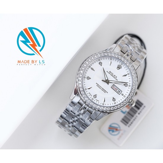 LS精品    劳力士Rolex[色][色]低调奢华[色]火爆开启上市，不显浮华的风格广受成功人士喜爱，逐渐深刻人心，并备受各界人士推重。工艺精湛，糅合尊贵、典雅和独特气质于一身，位列世界手表业之翘楚材料：316钢18k微纳米电镀金，直径41mm，进口820A机芯，28800每小时振荡次数，动力储备48小时，表带：316精钢表带，三度防水性能，返修率几乎为零，请君放心购