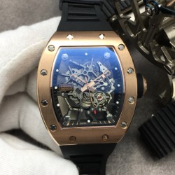 RM工厂出品 理 查徳 米勒 Richard Mille RM35-01 此复刻版表壳和底盖釆用高级喷沙打造，使之壳上下与左右二侧毫无缝隙，马来西亚进口橡胶表带/尼龙表带，使之呈现出超韧性及柔软的感觉，搭载原装进口机械机芯 蓝宝石水晶玻璃 极具个性与夸张的表壳表盘设计只为遇见个性独特的你！RM诚意之作 值得你拥有！