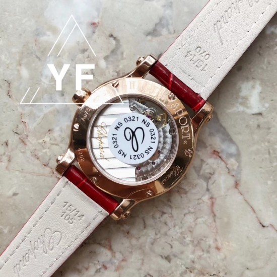 实拍《YF》萧邦(五钻小号无日历)HAPPY DIAMONDS 七彩圣诞主题 符合接下来圣诞跨年的气氛 每一颗钻石都是最好的礼物 心向自由 与快乐不期而遇。 实拍《YF》萧邦(五钻小号无日历)HAPPY DIAMONDS 七彩圣诞主题 符合接下来圣诞跨年的气氛 每一颗钻石都是最好的礼物 心向自由 与快乐不期而遇。