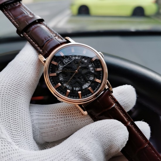 万国--IWC Z2 男士腕表 至臻精品,高雅品位 搭载全自动机械机芯 316L精钢表壳矿物强化玻璃镜面采用进口小牛皮真皮表带尺寸:直径40mm 厚度12mm 三杰精致推荐男士精品机械腕表 精致传承真实效果 SJ品质的保证 万国--IWC Z2 男士腕表 至臻精品,高雅品位 搭载全自动机械机芯 316L精钢表壳矿物强化玻璃镜面采用进口小牛皮真皮表带尺寸:直径40mm 厚度12mm 三杰精致推荐男士精品机械腕表 精致传承真实效果 SJ品质的保证