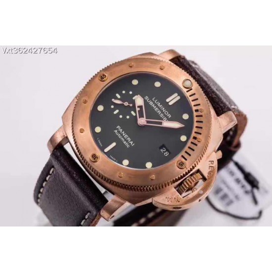 VS沛纳海 Pam382 升级V2啦!。机芯功能升级:时针单独调时 通过时针调历。机芯背透 :摆轮与正品一致 螺丝孔位95%以上接近正品。47mm,搭载自动上链机芯,大家常说硬汉风格什么的,我觉得青铜382才是最最硬汉的沛纳海,不光在造型上够钢猛,青铜材质更是在经过岁月洗礼后变得不一样,有经历,有故事,有一种沧桑感,这才是真正的硬汉!敢死队同款哦!商品规格:默认规格 VS沛纳海 Pam382 升级V2啦!。机芯功能升级:时针单独调时 通过时针调历。机芯背透 :摆轮与正品一致 螺丝孔位95%以上接近正品。47mm,搭载自动上链机芯,大家常说硬汉风格什么的,我觉得青铜382才是最最硬汉的沛纳海,不光在造型上够钢猛,青铜材质更是在经过岁月洗礼后变得不一样,有经历,有故事,有一种沧桑感,这才是真正的硬汉!敢死队同款哦!商品规格:默认规格