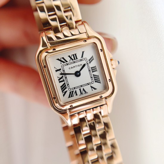 Panthre de Cartier / double chain Width 22mm.Length 30mm. Chain length 44cm卡地亚猎豹系列腕表/双圈表链宽度22mm 长度30mm 链条长度44cm瑞士进口石英机芯,316L精钢表壳表链。蓝晶石表冠,蓝宝石镜面,淬火钢蓝指针,双圈环绕链条,便捷珠宝扣。 Panthre de Cartier / double chain Width 22mm.Length 30mm. Chain length 44cm卡地亚猎豹系列腕表/双圈表链宽度22mm 长度30mm 链条长度44cm瑞士进口石英机芯,316L精钢表壳表链。蓝晶石表冠,蓝宝石镜面,淬火钢蓝指针,双圈环绕链条,便捷珠宝扣。