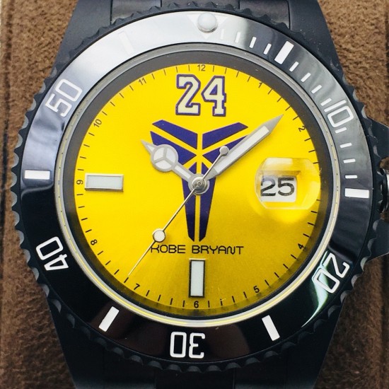 【BLAKEN新品强势来袭】劳.力士ROLEX mamba 科比•布莱恩特独家纪念款限量发售,为伟大而诞生!1⃣️904L精钢材质表壳与表链全新DLC镀黑工艺+防指纹涂层,让表面坚如磐石具有完美的光泽度和韧性!2⃣️搭载top级打磨Asia-2836机芯,走时精准!3⃣️手表背面刻有(Heroes are temporary, but legend is one.英雄是一时的,但传奇是一世的)以此纪念伟大的篮球巨星科比•布莱恩特,曼巴精神永不落幕!BLAKEN新品!数量有限,售完即止! 【BLAKEN新品强势来袭】劳.力士ROLEX mamba 科比•布莱恩特独家纪念款限量发售,为伟大而诞生!1⃣️904L精钢材质表壳与表链全新DLC镀黑工艺+防指纹涂层,让表面坚如磐石具有完美的光泽度和韧性!2⃣️搭载top级打磨Asia-2836机芯,走时精准!3⃣️手表背面刻有(Heroes are temporary, but legend is one.英雄是一时的,但传奇是一世的)以此纪念伟大的篮球巨星科比•布莱恩特,曼巴精神永不落幕!BLAKEN新品!数量有限,售完即止!