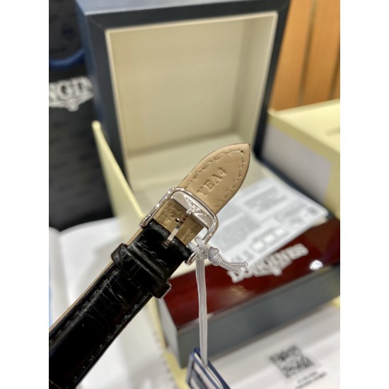 鳄鱼皮瑞士石英到货!浪琴表黛绰维纳20.80 X 32.00mm 石英女士腕表!瑞士石英,蓝宝石玻璃,鳄鱼皮表带,浪琴排名皇后级别的当属黛绰维纳系列女表 以意大利语中的Dolce Vita为名 寓意甜美生活 寓意意式生活邂逅现代浪漫 通过几何线条与柔美曲线塑造出现代优雅与妩媚姿态 银色表盘的雕花、以及蓝钢指针等精致细节都烘托出佩戴者纯正的优雅与贵气 ! 鳄鱼皮瑞士石英到货!浪琴表黛绰维纳20.80 X 32.00mm 石英女士腕表!瑞士石英,蓝宝石玻璃,鳄鱼皮表带,浪琴排名皇后级别的当属黛绰维纳系列女表 以意大利语中的Dolce Vita为名 寓意甜美生活 寓意意式生活邂逅现代浪漫 通过几何线条与柔美曲线塑造出现代优雅与妩媚姿态 银色表盘的雕花、以及蓝钢指针等精致细节都烘托出佩戴者纯正的优雅与贵气 !