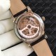 积家 大师系列 5082420(全自动真陀飞轮)2017日内瓦钟表全新推出积家Tourbillon陀飞轮系列腕表 这枚陀飞轮具有优雅的外观和精湛的工艺 表径42m 透过蓝宝石水晶玻璃底盖可一览积家全自动真陀飞轮机械机芯的律动之美 机芯以每一个28800次振频运转 积家 大师系列 5082420(全自动真陀飞轮)2017日内瓦钟表全新推出积家Tourbillon陀飞轮系列腕表 这枚陀飞轮具有优雅的外观和精湛的工艺 表径42m 透过蓝宝石水晶玻璃底盖可一览积家全自动真陀飞轮机械机芯的律动之美 机芯以每一个28800次振频运转