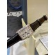 LA厂出品 浪琴表黛绰维纳20.80 X 32.00mm 石英女士腕表!正品原装机芯L178石英机芯!拥有低电量提醒功能!石英机芯没电了秒针会四秒一跳!这个时候就需要换电池啦!浪琴排名皇后级别的当属黛绰维纳系列女表 以意大利语中的Dolce Vita为名 寓意甜美生活 寓意意式生活邂逅现代浪漫 通过几何线条与柔美曲线塑造出现代优雅与妩媚姿态 银色表盘的雕花、以及蓝钢指针等精致细节都烘托出佩戴者纯正的优雅与贵气 ! LA厂出品 浪琴表黛绰维纳20.80 X 32.00mm 石英女士腕表!正品原装机芯L178石英机芯!拥有低电量提醒功能!石英机芯没电了秒针会四秒一跳!这个时候就需要换电池啦!浪琴排名皇后级别的当属黛绰维纳系列女表 以意大利语中的Dolce Vita为名 寓意甜美生活 寓意意式生活邂逅现代浪漫 通过几何线条与柔美曲线塑造出现代优雅与妩媚姿态 银色表盘的雕花、以及蓝钢指针等精致细节都烘托出佩戴者纯正的优雅与贵气 !