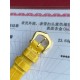 卡地亚浴缸系列卡家又一经典之作浴缸系列。实物拿到手的时候大吃一惊,颜值高 !椭圆外型的感觉正是典雅欧风浴缸形状,这也太好看了吧!相比蓝气球段位要高出不少一会儿观摩下公价便知主要是因为通体包真金……Baignoire浴缸系列腕表,小号表款,石英机芯。精钢包18K黄金表壳。包18K黄金圆珠形表冠,镶嵌一颗凸圆形蓝宝石。镀银表盘,剑形蓝钢指针,蓝宝石水晶镜面。灰褐色鳄鱼皮表带,包18K黄金针扣式表扣。表壳尺寸:32x26毫米厚度:8毫米防水深度3巴(约30米)生活防水 卡地亚浴缸系列卡家又一经典之作浴缸系列。实物拿到手的时候大吃一惊,颜值高 !椭圆外型的感觉正是典雅欧风浴缸形状,这也太好看了吧!相比蓝气球段位要高出不少一会儿观摩下公价便知主要是因为通体包真金……Baignoire浴缸系列腕表,小号表款,石英机芯。精钢包18K黄金表壳。包18K黄金圆珠形表冠,镶嵌一颗凸圆形蓝宝石。镀银表盘,剑形蓝钢指针,蓝宝石水晶镜面。灰褐色鳄鱼皮表带,包18K黄金针扣式表扣。表壳尺寸:32x26毫米厚度:8毫米防水深度3巴(约30米)生活防水