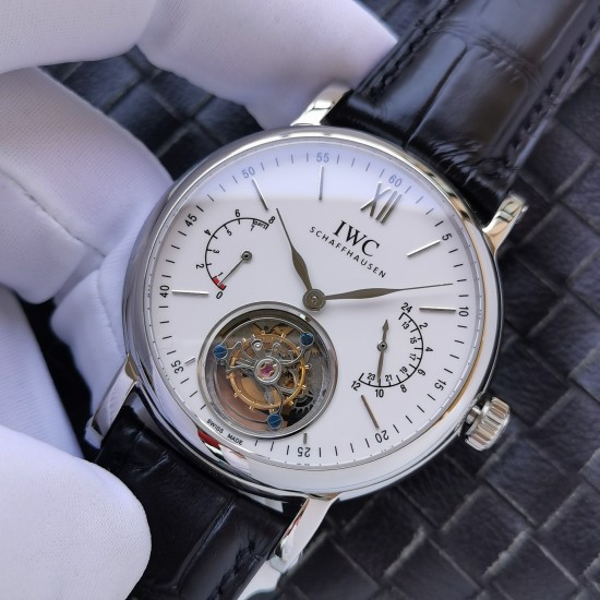 新品IWC万国自动陀飞轮原厂尺寸43mm*12.5mm,采用高透光蓝宝玻璃进口小牛皮动能显示最高7天,24小时显示商务休闲两不误,成功人士标配 新品IWC万国自动陀飞轮原厂尺寸43mm*12.5mm,采用高透光蓝宝玻璃进口小牛皮动能显示最高7天,24小时显示商务休闲两不误,成功人士标配
