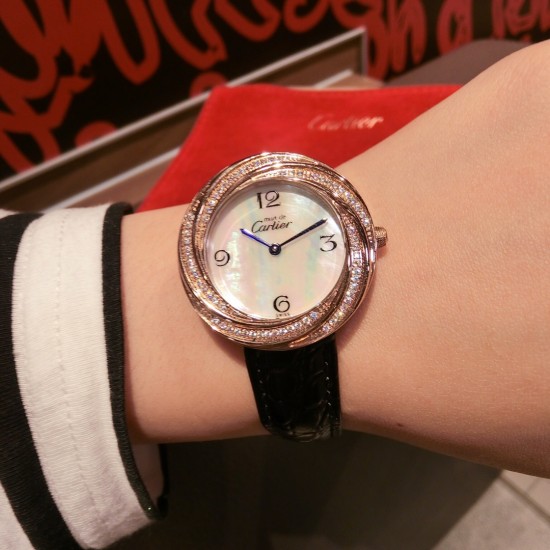 新颜色到,CARTIER【卡地亚】经典之作,2020完美演绎,女士小巧优雅款,经典就是百搭,越百搭越时尚,纯钢外壳,进口石英机芯,矿物质耐磨镜面,上手美美哒【尺寸:33mm】 新颜色到,CARTIER【卡地亚】经典之作,2020完美演绎,女士小巧优雅款,经典就是百搭,越百搭越时尚,纯钢外壳,进口石英机芯,矿物质耐磨镜面,上手美美哒【尺寸:33mm】