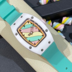 实拍 理查德米勒 RichardMille 糖果棉花糖 最新爆款 bon bon系列最稀有的作品！克服传统工艺打破模式！钟表最受尊敬的技术之一。不是所有人的嫁妆，棉花糖运动曲线和颜色，它们是诱人的。有了理查德米勒，实现了把棉花糖戴在你的手腕上！白色陶瓷加上黄粉绿搪瓷表盘，RM-07柔和的颜色创造了一个组合...甜蜜！糖果店的一次旅行，一个让人难以置信的艺术品。你会戴上它吗？