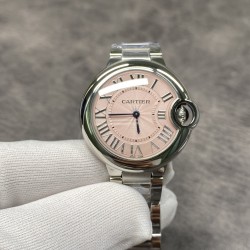 卡地亚蓝气球中号 v6出品 ！36mm女款石英款 亲，认准细节很重要 指针是烧蓝钢指针 玻璃不单单只是蓝宝石，在这个基础上还要做折射 月牙那里还要做一个斜坡 这些都是原装才有的细节 我这里做到了 很美 很亮 专柜的品质 有牛皮和鳄鱼皮 两种皮可供选择 出货实拍
