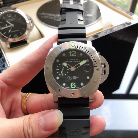 沛纳海- Panerai 型号:PAM 00024 类型:男士顶级机械腕表机芯:全自动机械机芯材质:316L精钢表壳(大尺寸够霸气)材料:进口矿物质镜面 进口小牛皮表带 霸气十足 魅力四射尺寸:直径48mm 厚15mm 新款上市,超强夜光,欢迎转载!三杰精致推荐男士机械休闲商务腕表 SJ为你精心打造超真实实物图拍摄 让你超真实实物图体验 沛纳海- Panerai 型号:PAM 00024 类型:男士顶级机械腕表机芯:全自动机械机芯材质:316L精钢表壳(大尺寸够霸气)材料:进口矿物质镜面 进口小牛皮表带 霸气十足 魅力四射尺寸:直径48mm 厚15mm 新款上市,超强夜光,欢迎转载!三杰精致推荐男士机械休闲商务腕表 SJ为你精心打造超真实实物图拍摄 让你超真实实物图体验