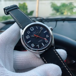 万国 IWC R18 超强夜光、搭载日本原装机芯 （零返修）意大利进口小牛皮表带/316精钢表带，蓝宝石玻璃 表盘直径41MM 厚度11MM    三杰精致推荐男士机械腕表 SJ为你精心打造超真实实物图拍摄