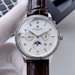 2020最新款式 百达翡丽 （实拍图）Patek   Philippe 贵族的艺术品！搭配进口9100多功能机芯（0返修）功能（24小时,星期，星辰，月份）进口316精钢！搭配意大利进口小牛皮！原装折叠扣！尺寸42mm。耐磨防刮蓝宝石玻璃！超强防水50米！简约而不简单！你永远无法拥有一块百达翡丽，你只是在替你的后代保管他.  (  慎重承诺 ： 产品实物光泽手感更佳精湛  字盘刻度栩栩如生  壳套工艺都是宗师级别轻身检验 加上新时代机器高技锻造  上手震撼尊贵非凡。你值得拥有！⚠️请认准独家品质