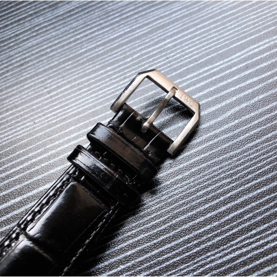 万国--IWC Z2 男士腕表 至臻精品,高雅品位 搭载全自动机械机芯 316L精钢表壳矿物强化玻璃镜面采用进口小牛皮真皮表带尺寸:直径40mm 厚度12mm 万国--IWC Z2 男士腕表 至臻精品,高雅品位 搭载全自动机械机芯 316L精钢表壳矿物强化玻璃镜面采用进口小牛皮真皮表带尺寸:直径40mm 厚度12mm