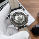 实物拍摄品牌：江诗丹顿 -Vacheron Constantin类型：[酷]男士腕表表壳：316精钢（做工优质）表带：进口真牛皮/316精钢（两种可选）机芯：高级定制全自动机械机芯（走时稳定）玻璃：高级强化镀膜镜面尺寸：直径41mm，厚度12.5mm