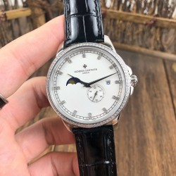 【 VACHERON CONSTANTIN 】江诗丹顿 贵族的艺术品！搭配进口机芯（0返修）台湾厂进口316精钢塑造！字面采用3D油压鱼鳞纹技术，立体感十足，搭配意大利进口小牛皮！耗时6个月打造壳身 堪称完美无缺，尺寸41mm。耐磨防刮蓝宝石双卜玻璃！超强防水50米！江诗丹顿历经风雨一直以来都是销量冠军，独特而奢华的设计风格广受好评，是成功魅力人士的首选，怒荐！