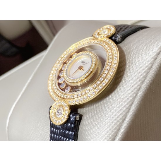 实拍 萧邦 Chopard 小圆双包双排钻 Happy Stort 珠表 内、外蓝宝石水晶玻璃 微型按调EAT瑞士机芯 密爪包镶钻!新潮珍珠贝母表盘刻度 款型特色鲜明。表壳尺寸约:28mm 实拍 萧邦 Chopard 小圆双包双排钻 Happy Stort 珠表 内、外蓝宝石水晶玻璃 微型按调EAT瑞士机芯 密爪包镶钻!新潮珍珠贝母表盘刻度 款型特色鲜明。表壳尺寸约:28mm