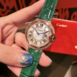 高品质，  Ballon Bleu de Cartier卡地亚蓝气球腕表奢华系列，百搭尺寸36mm，简约又别具品味，搭配进口意大利鳄鱼纹小牛皮制作摒弃了现代盛行的繁复华丽的修饰，以简约重新诠释唯美，打造独家高品质，采用斯华洛水晶钻石制作出表盘 优雅精致高贵气质尽显无漏