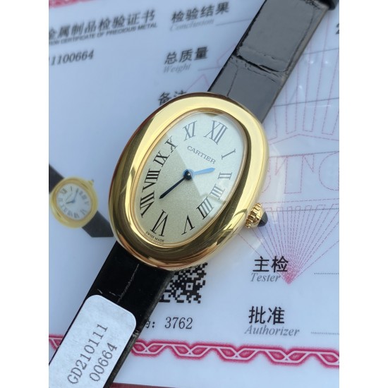 卡地亚浴缸系列卡家又一经典之作浴缸系列。实物拿到手的时候大吃一惊,颜值高 !椭圆外型的感觉正是典雅欧风浴缸形状,这也太好看了吧!相比蓝气球段位要高出不少一会儿观摩下公价便知主要是因为通体包真金……Baignoire浴缸系列腕表,小号表款,石英机芯。精钢包18K黄金表壳。包18K黄金圆珠形表冠,镶嵌一颗凸圆形蓝宝石。镀银表盘,剑形蓝钢指针,蓝宝石水晶镜面。灰褐色鳄鱼皮表带,包18K黄金针扣式表扣。表壳尺寸:32x26毫米厚度:8毫米防水深度3巴(约30米)生活防水 卡地亚浴缸系列卡家又一经典之作浴缸系列。实物拿到手的时候大吃一惊,颜值高 !椭圆外型的感觉正是典雅欧风浴缸形状,这也太好看了吧!相比蓝气球段位要高出不少一会儿观摩下公价便知主要是因为通体包真金……Baignoire浴缸系列腕表,小号表款,石英机芯。精钢包18K黄金表壳。包18K黄金圆珠形表冠,镶嵌一颗凸圆形蓝宝石。镀银表盘,剑形蓝钢指针,蓝宝石水晶镜面。灰褐色鳄鱼皮表带,包18K黄金针扣式表扣。表壳尺寸:32x26毫米厚度:8毫米防水深度3巴(约30米)生活防水