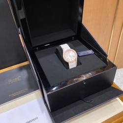伯爵69Limelight Gala腕表超级版，原装开模，修正现市面任何版本的不足！皮带可配原装【精彩细节】腕表尺寸32mm运用一流的壳套打磨工艺，诠释伯爵优雅气质。.采用定制版瑞士石英机芯，续航给力，走时稳健，零返修。镶饰60颗明亮式切割钻（约0.92克拉）。表扣镶饰单颗明亮式切割施华洛世奇美钻（约0.01克拉）动人线条衬托优雅气质，吊牌有芯片感应。