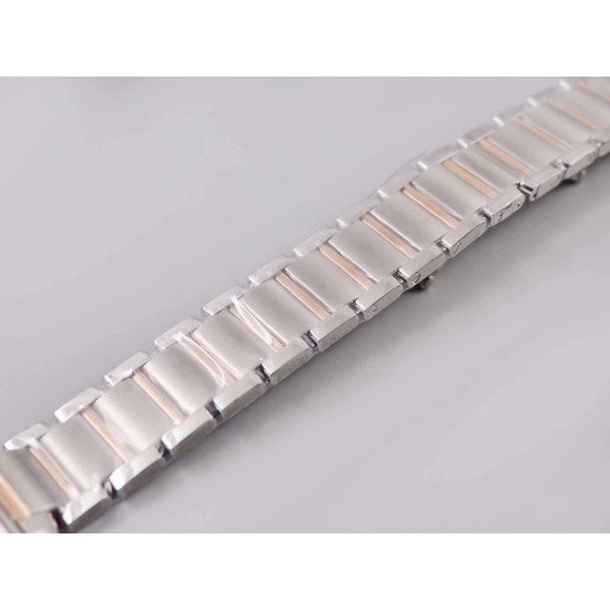 实拍 8848F出品卡地亚法国坦克!瑞士石英机芯,尺寸~25.35*20.3mm,其他的就不作多介绍了,均可官网查阅,下面我来讲讲它的迷人之处,坦克腕表家族中女性最喜欢的一个系列。首先正像坦克与履带的不可分离,法国坦克腕表的履带式表链不仅像一款简练的手镯将金属的光泽绽放无余,也更好的融合了坦克系列棱角分明、锐利的表壳边缘,二者的结合不仅使表款风格上有个完整的统一性,更是对坦克腕表系列的自由精神的完美诠释,因此法国坦克可谓是卡地亚坦克腕表系列之中的经典之作!保卡、吊牌、表带膜和外包装都有贴标型号!下手要快! 实拍 8848F出品卡地亚法国坦克!瑞士石英机芯,尺寸~25.35*20.3mm,其他的就不作多介绍了,均可官网查阅,下面我来讲讲它的迷人之处,坦克腕表家族中女性最喜欢的一个系列。首先正像坦克与履带的不可分离,法国坦克腕表的履带式表链不仅像一款简练的手镯将金属的光泽绽放无余,也更好的融合了坦克系列棱角分明、锐利的表壳边缘,二者的结合不仅使表款风格上有个完整的统一性,更是对坦克腕表系列的自由精神的完美诠释,因此法国坦克可谓是卡地亚坦克腕表系列之中的经典之作!保卡、吊牌、表带膜和外包装都有贴标型号!下手要快!