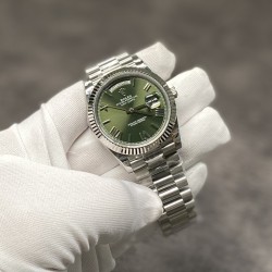 GM厂 劳力士恒日志41mm！别一样的骚气！绿绸缎面！搭载客户订制的瑞士进口ETA2836-2机芯 ！出货实拍