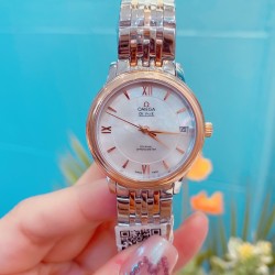 专柜同步发售欧米茄（OMEGA)  【精湛品质-女神专属】-女士精品腕表 碟飞典雅系列 原版复刻1:1，表款堪称是系列中最迷人的表款之一，尽显优雅气质与低调奢华，顶端表壳以316精钢打造，搭载日本进口西铁城机械 零返修  来自进口316钢表带 历经多道工序，防汗水，耐腐蚀 表盘-蓝宝石高清镜面 壳身整体超强立体感 精雕细琢，卓绝技艺 品质保证 尺寸：32mm厚11mm 时尚百搭，精致华贵呈现自然魅力