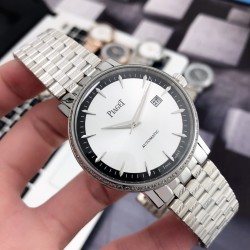 品牌：伯爵-PIAGET  类型：[酷]男士腕表表壳：316精钢（做工优质）表带：顶级316精钢机芯：进口8215全自动机械机芯（走时稳定）材料：高级蓝宝石镜面(防划花)尺寸：直径40mm ,厚度12mm