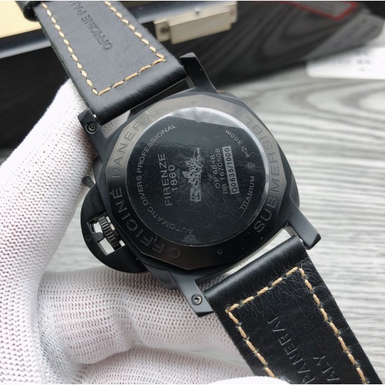 沛纳海--PANERAI 隆重登场 沛纳海一直深受男士喜欢 因为他具有独特风味 戴上手的的手感非常悦目 凸显出男士的魅力 采用全自动机械机芯 ,316精钢表壳,水晶蓝光玻璃镜面敖,手表尺寸44mm,进口小牛皮材质表带 沛纳海--PANERAI 隆重登场 沛纳海一直深受男士喜欢 因为他具有独特风味 戴上手的的手感非常悦目 凸显出男士的魅力 采用全自动机械机芯 ,316精钢表壳,水晶蓝光玻璃镜面敖,手表尺寸44mm,进口小牛皮材质表带