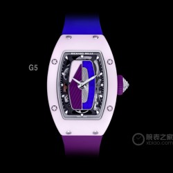 理查德米勒RM07-01最新限量款女神腕表！表壳采用先进陶瓷材质制造，彩色陶瓷系列延续了RICHARDMILLE独有设计风格，表壳与表带的撞色搭配，绚丽夺目，带来了无尽的夏日雅趣，玑镂刻花饰纹表盘进一步增强其现代与传统融合的主题。三色可选，进口自动机械，原装折叠表扣，尺寸31.245.514