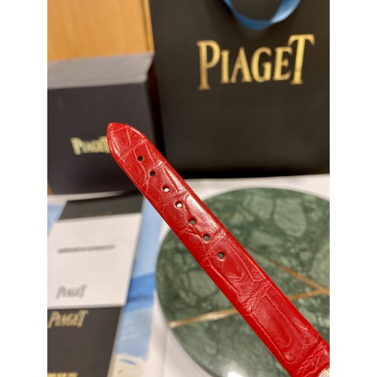 伯爵“时来运转”顶级奢侈品入门款四月季新配色 “红色玛瑙”表面 骄阳年华第一眼看到它的时候我一眼就中,首先是外观设计足够百搭,旋转式表圈可自由转动,外层一圈可来回转动 很有寓意、一起“转动,遇见非凡”。百搭中号34尺寸!上手很秀气,宝蓝色鳄鱼皮可轻松拆卸 看上去就高端,机芯采用瑞士进口石英机芯,螺旋式表圈316L精钢打磨抛光 表面光亮如镜、表盘内圈钻石刻度 11颗⭕️圆形美钻、外圈42颗圆形美钻 伯爵“时来运转”顶级奢侈品入门款四月季新配色 “红色玛瑙”表面 骄阳年华第一眼看到它的时候我一眼就中,首先是外观设计足够百搭,旋转式表圈可自由转动,外层一圈可来回转动 很有寓意、一起“转动,遇见非凡”。百搭中号34尺寸!上手很秀气,宝蓝色鳄鱼皮可轻松拆卸 看上去就高端,机芯采用瑞士进口石英机芯,螺旋式表圈316L精钢打磨抛光 表面光亮如镜、表盘内圈钻石刻度 11颗⭕️圆形美钻、外圈42颗圆形美钻