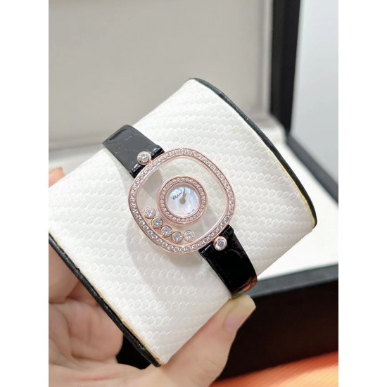 品牌：Chopard-萧邦最新款方形Happy Diamonds❤️瑞士原厂石英机芯 五颗快乐钻石在表盘自由流动  电镀18k金好货不等人哦～[机智]